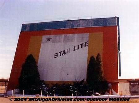 Starlite Drive-In Theatre - Starlite Drive-In 1987 Courtesy Darryl Burgess-Outdoor Moovies